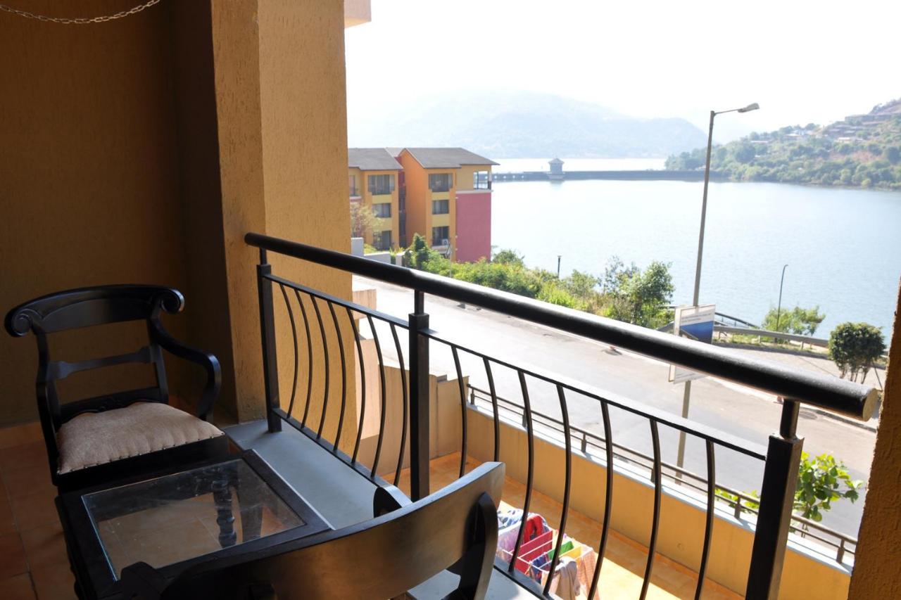 2Bhk Lake View Apartment Lavasa Luaran gambar