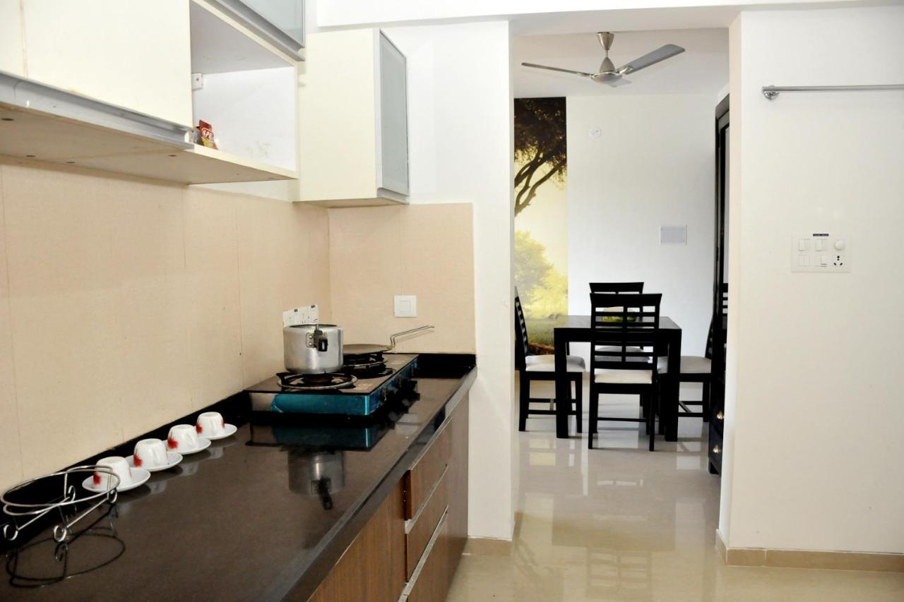 2Bhk Lake View Apartment Lavasa Luaran gambar