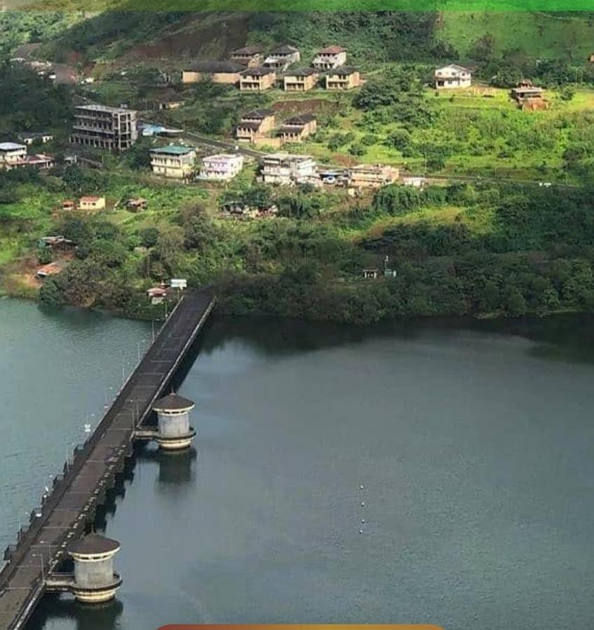 2Bhk Lake View Apartment Lavasa Luaran gambar